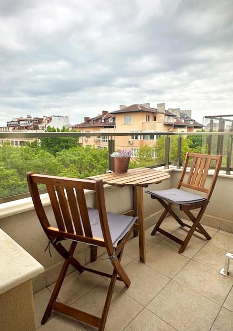 Appartamento Contemporary Charm In Old Sofia Esterno foto